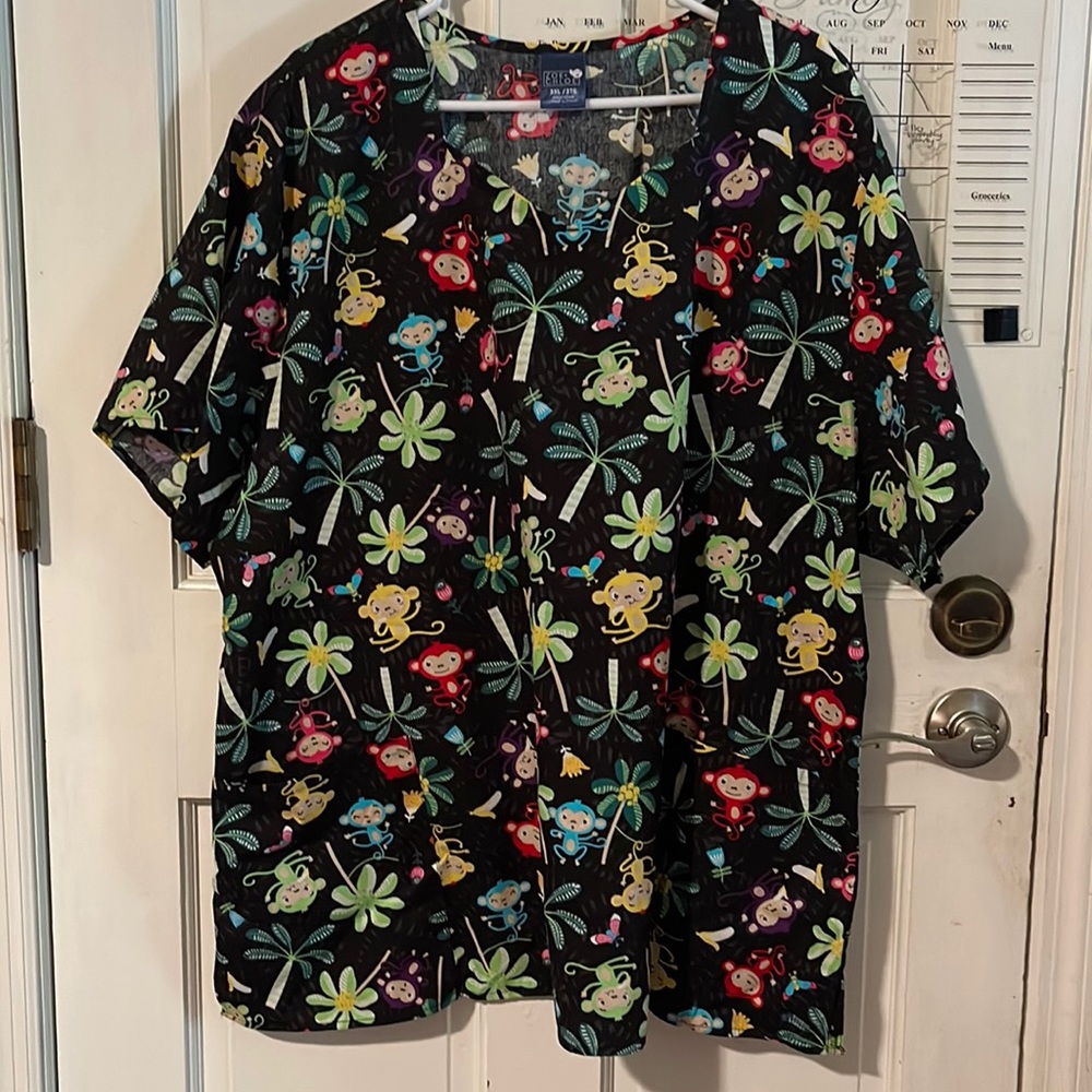 Monkey scrub top 🙉